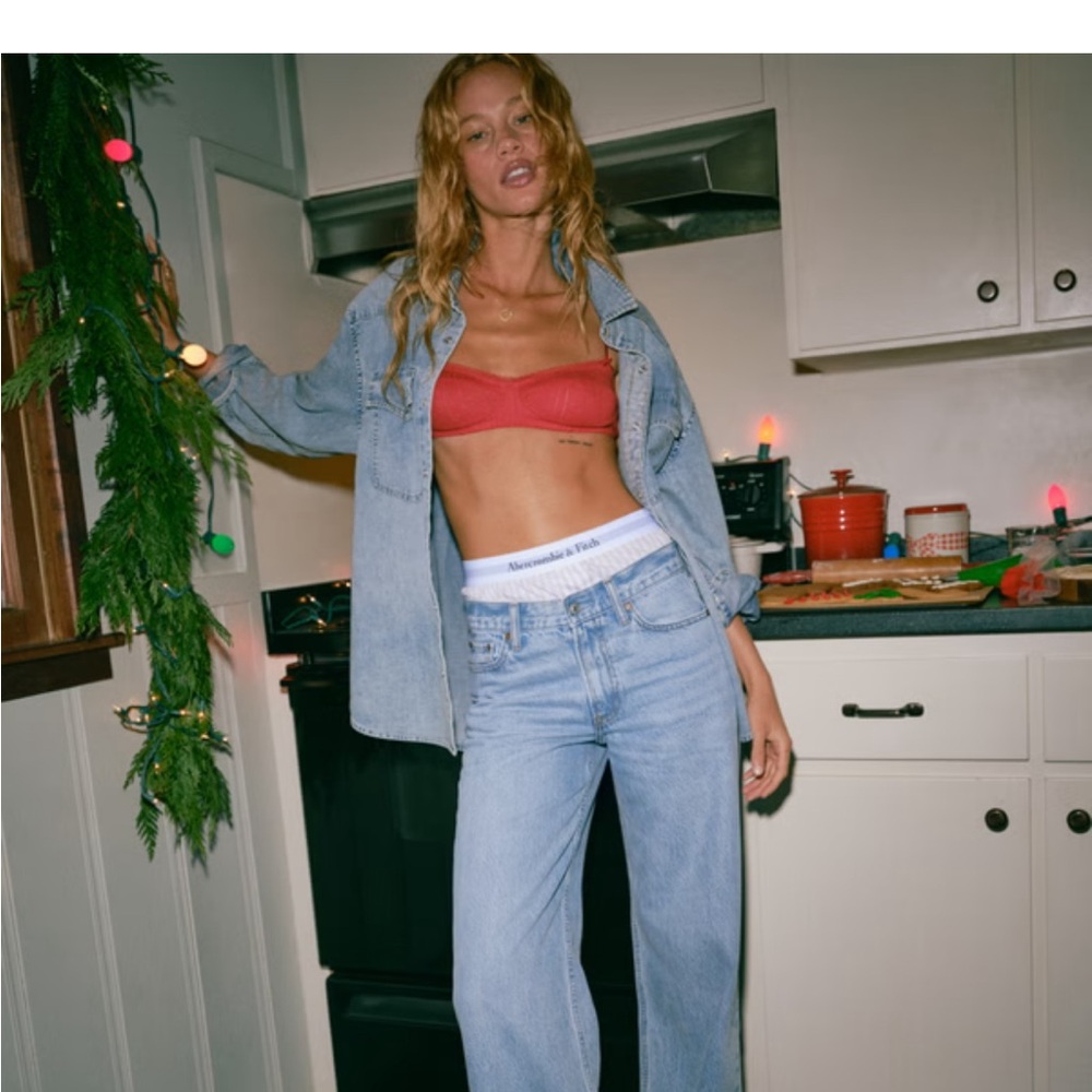 Abercrombie low rise loose fit jeans
